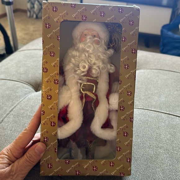 Vintage Dillards Santa‎ - Picture 1 of 6